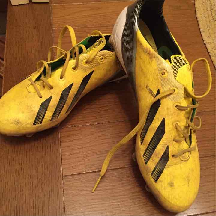アディゼロF50