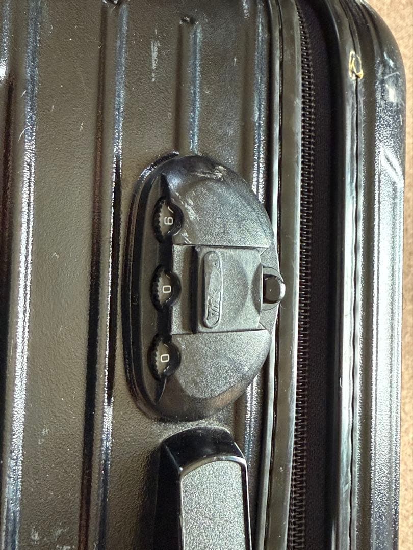 リモワ（RIMOWA）「サルサ」（Salsa）32L 2輪 機内持ち込みサイズ