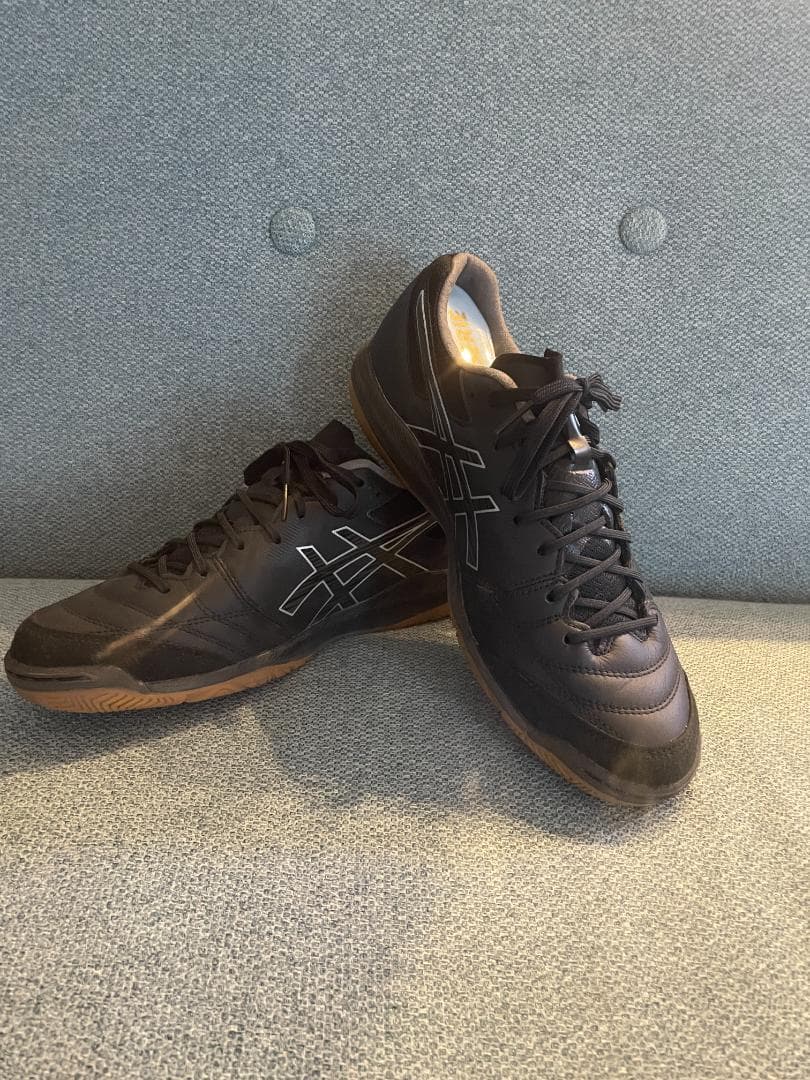 ASICS フットサルシューズ 黒 デスタッキ