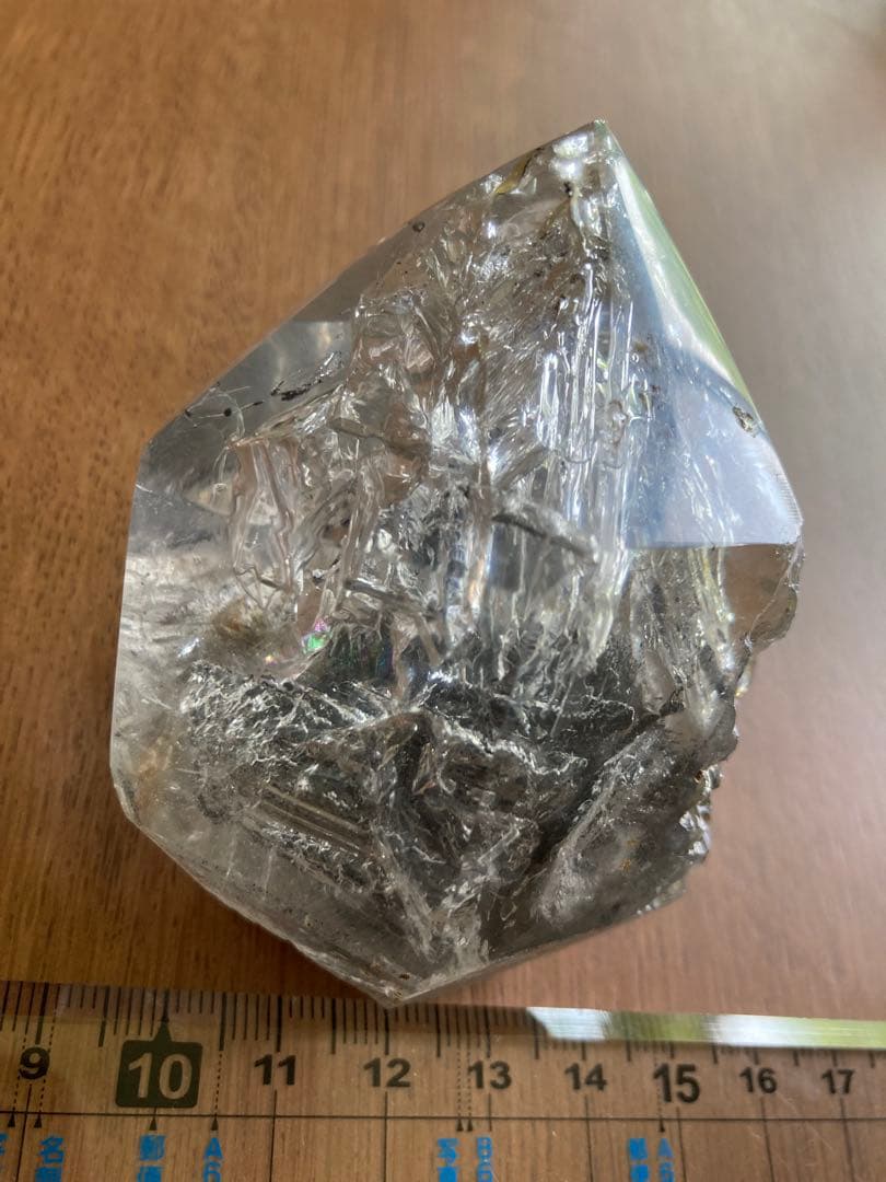 水入り水晶　秘蔵品　台座付き