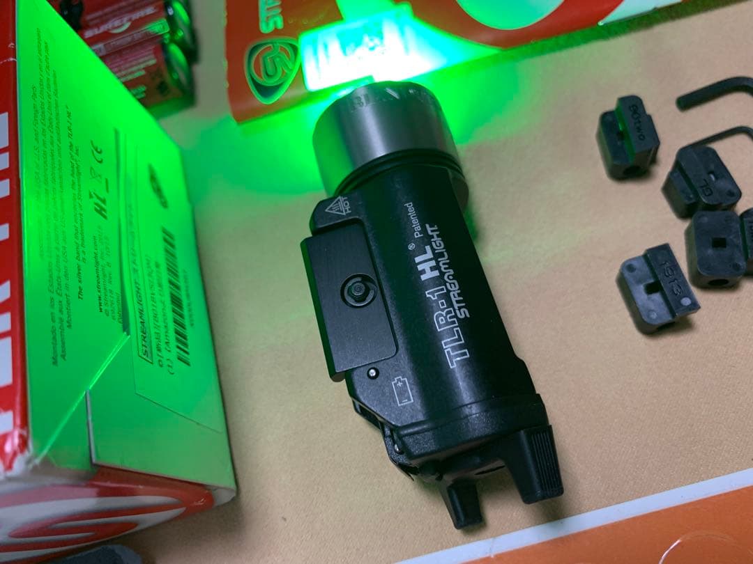 個人装備 STREAMLIGHT TLR-1 HL