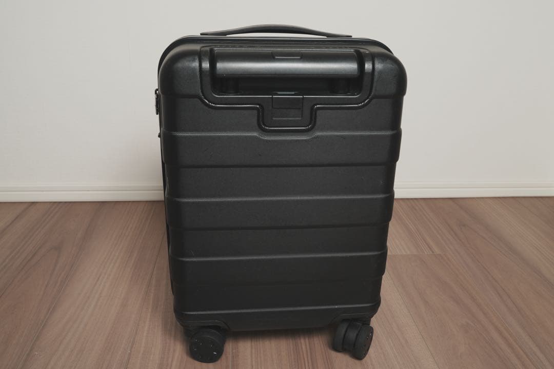 無印良品 バーを自由に調整できるハードキャリーケース 20L TSAロック付き