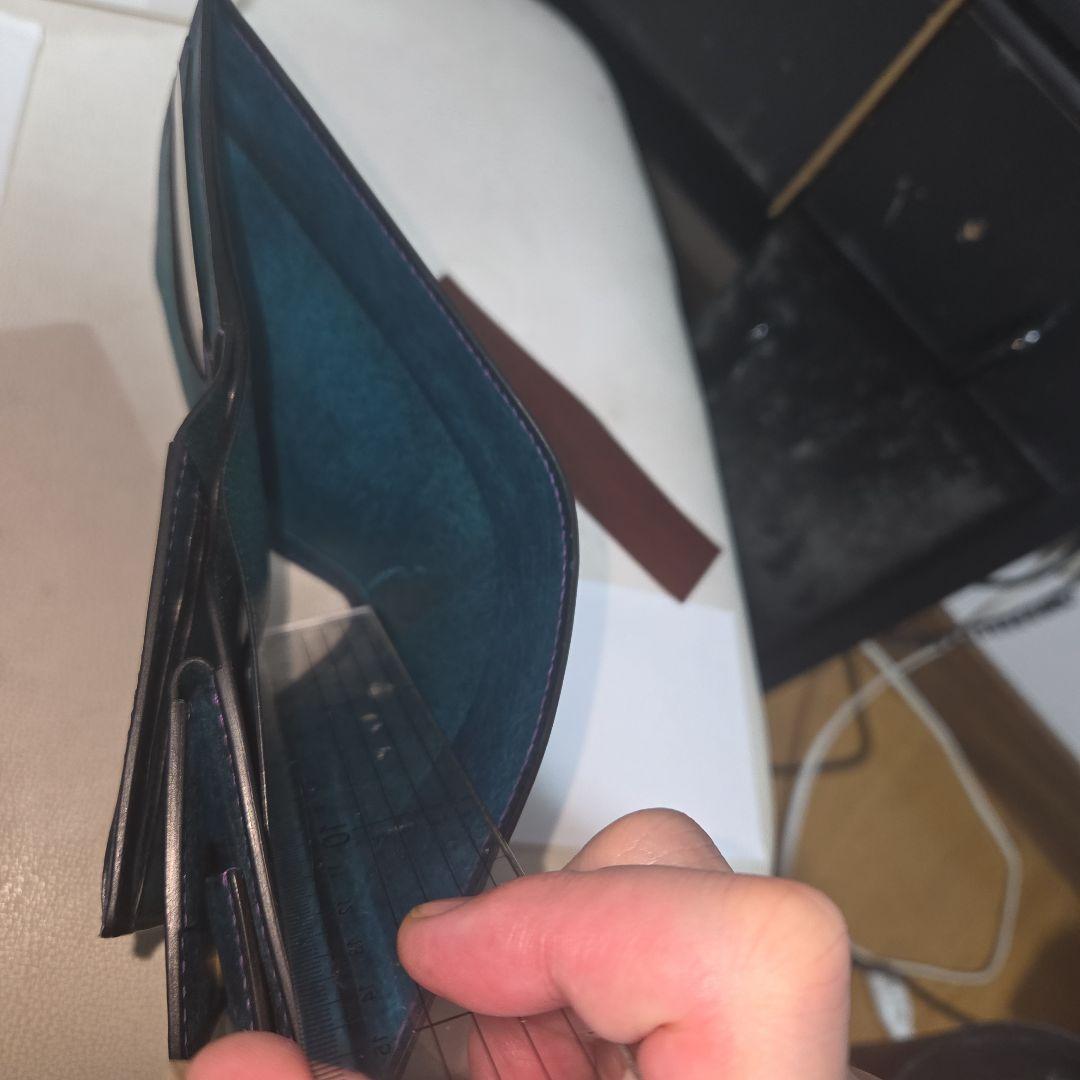 マルゴーレザー　２つ折り財布