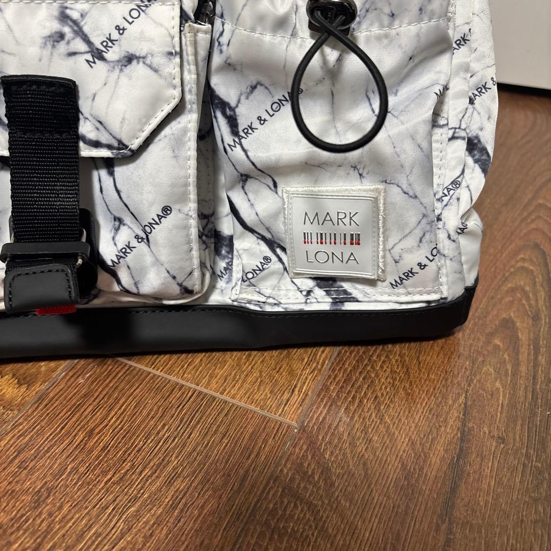 MARK & LONA ラウンドバッグ 大理石模様
