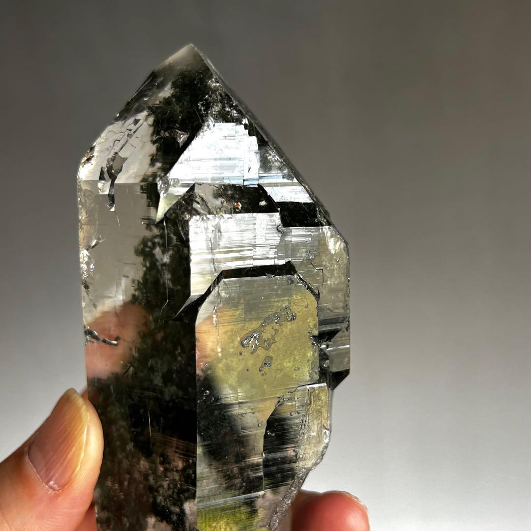 神秘的　透明度やばい　マニハール産　クローライトクリスタル　水晶　カテドラル付