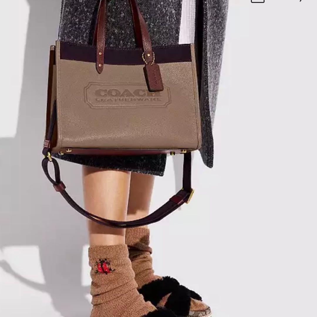 coach フィールド トート 30 カラーブロック ウィズ コーチ バッジ