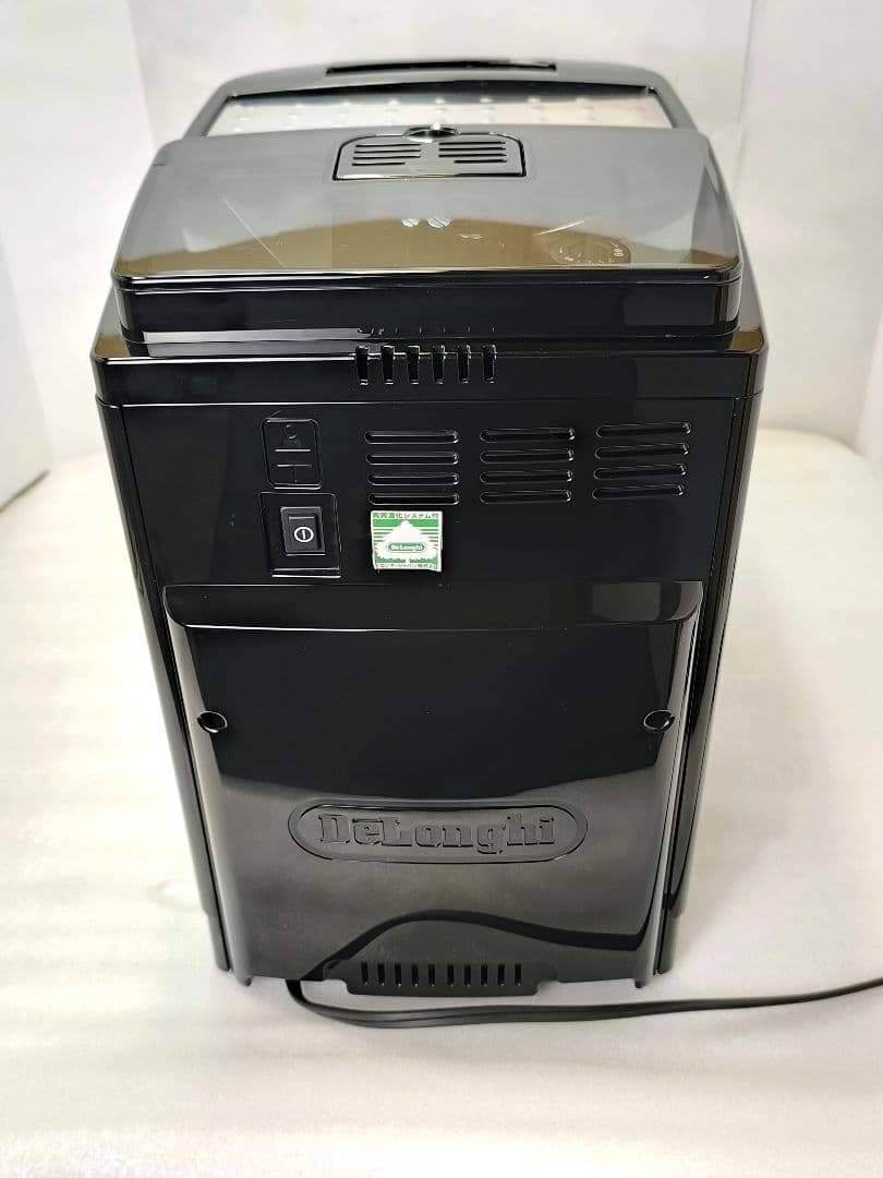 デロンギ　コンパクト2全自動コーヒーマシン　マグニフィカS　ECAM22110