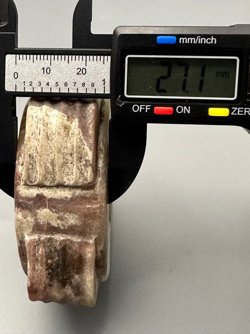 新石器時代　翡翠　中国　彫刻　古美術　古物　天然石　インテリア　置物　根付