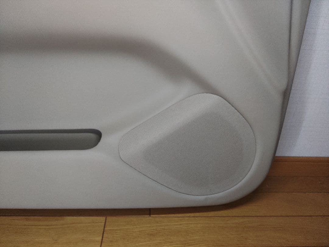 ランドクルーザー100中期型ドアトリムパネル4枚セット　ランクル100