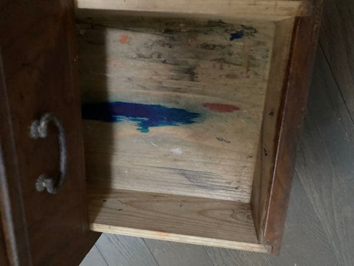 ビンテージの棚です。