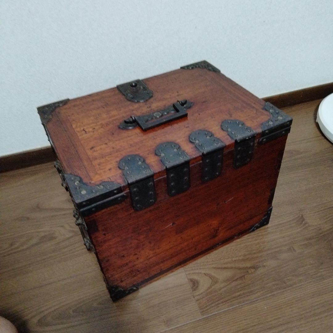 アンティーク手持箪笥 鍵付き、傷み無し