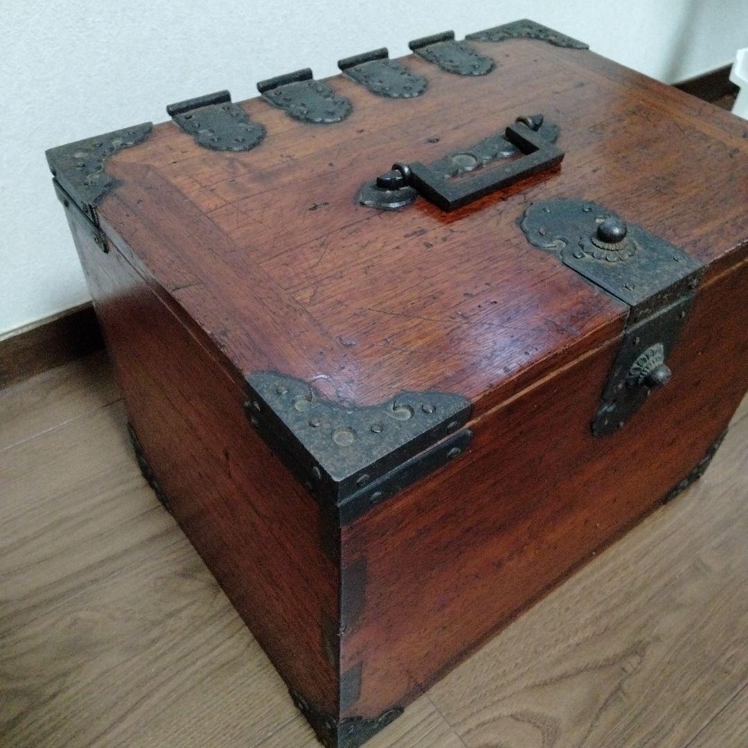 アンティーク手持箪笥 鍵付き、傷み無し