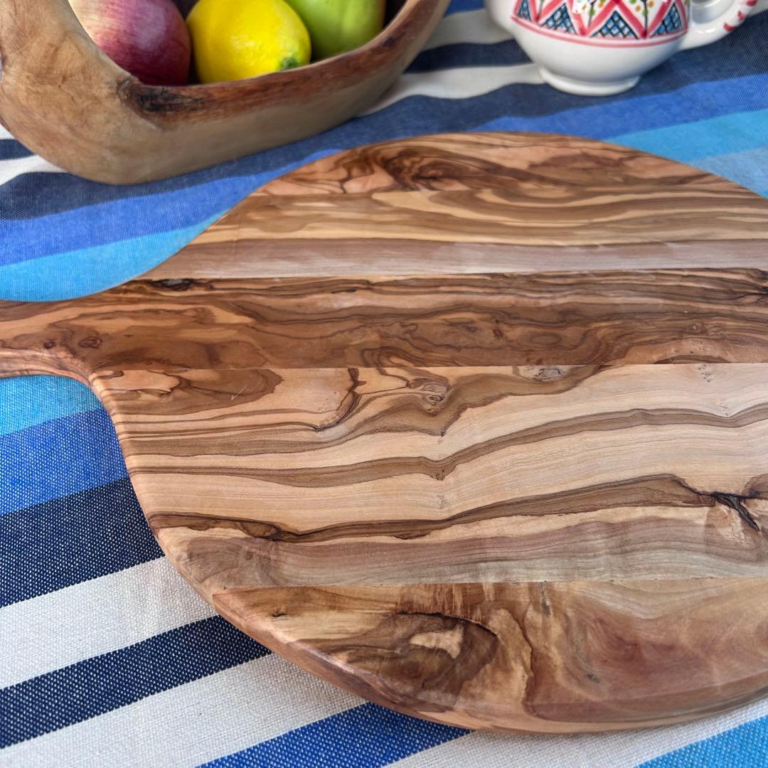 オリーブの木　ピザボード　コロコロと変化する世界　約φ32.5cm