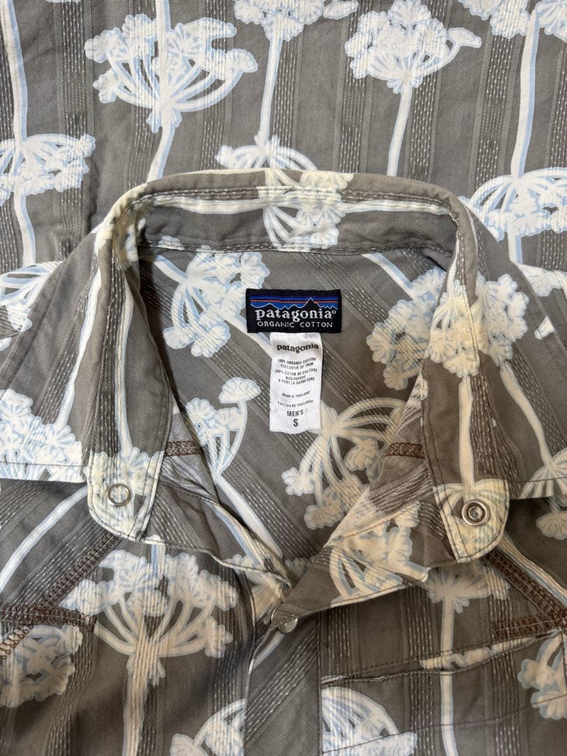 D25 patagonia 花柄 長袖シャツ グレー S