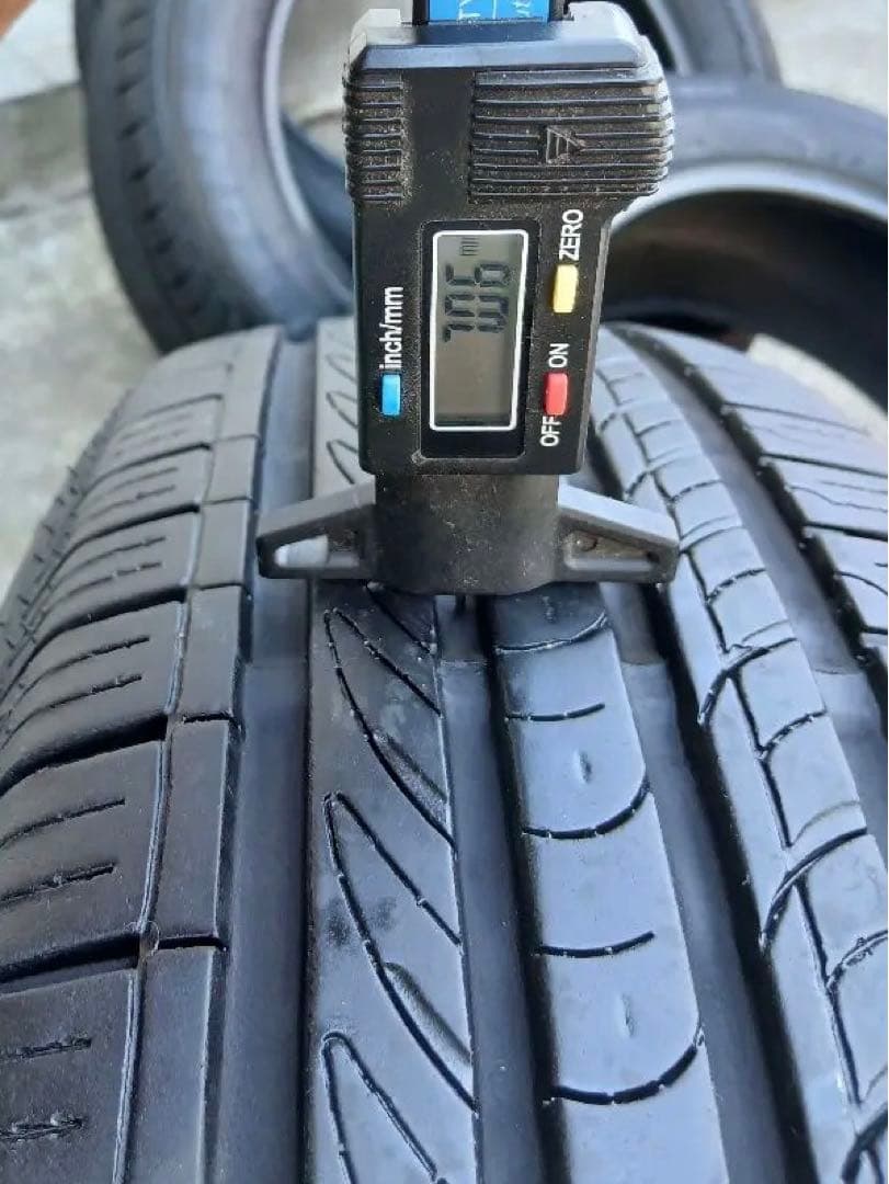 ①Loadestoneロードストーン EUROVIS 195/65R15