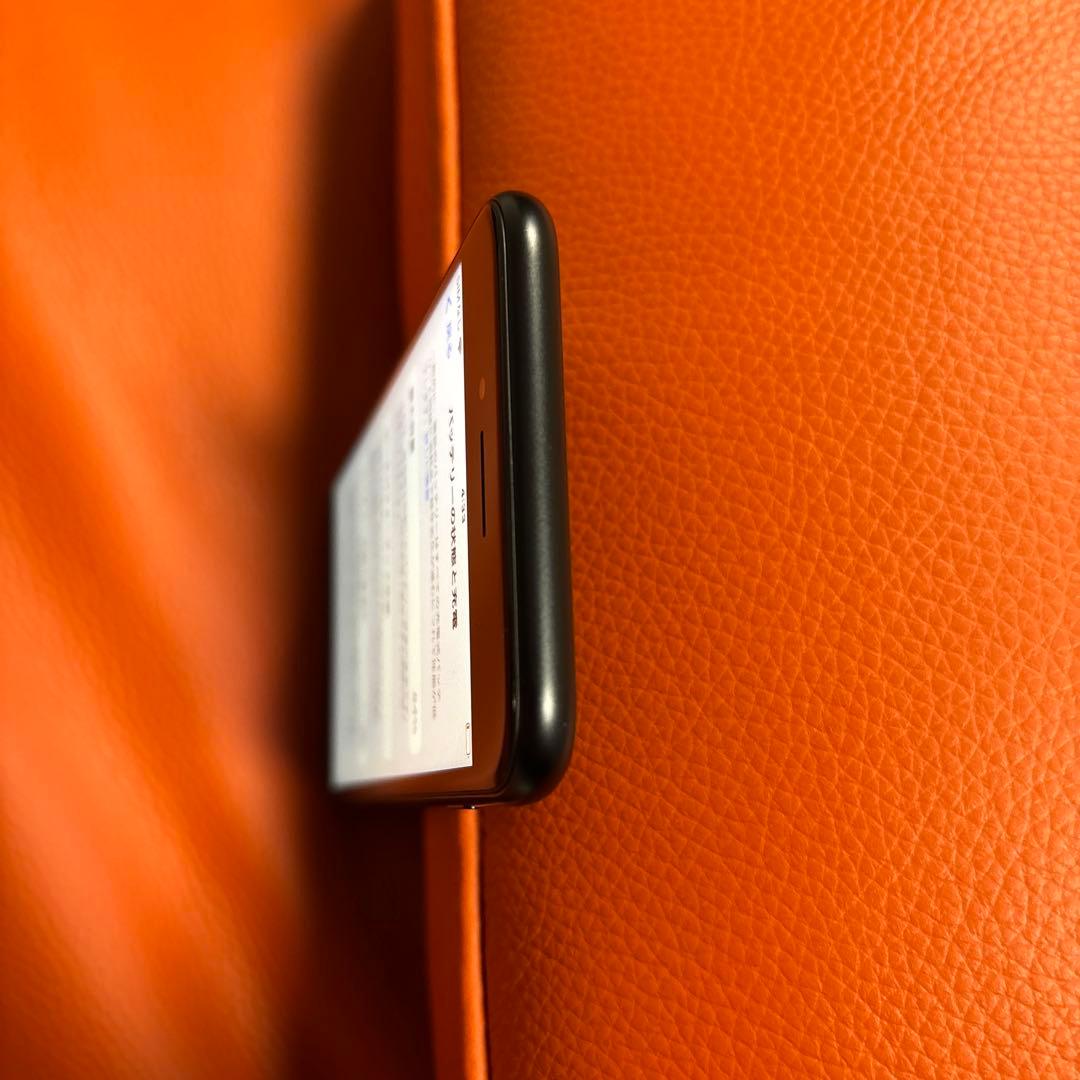 Apple iPhone SE（第3世代）ブラック