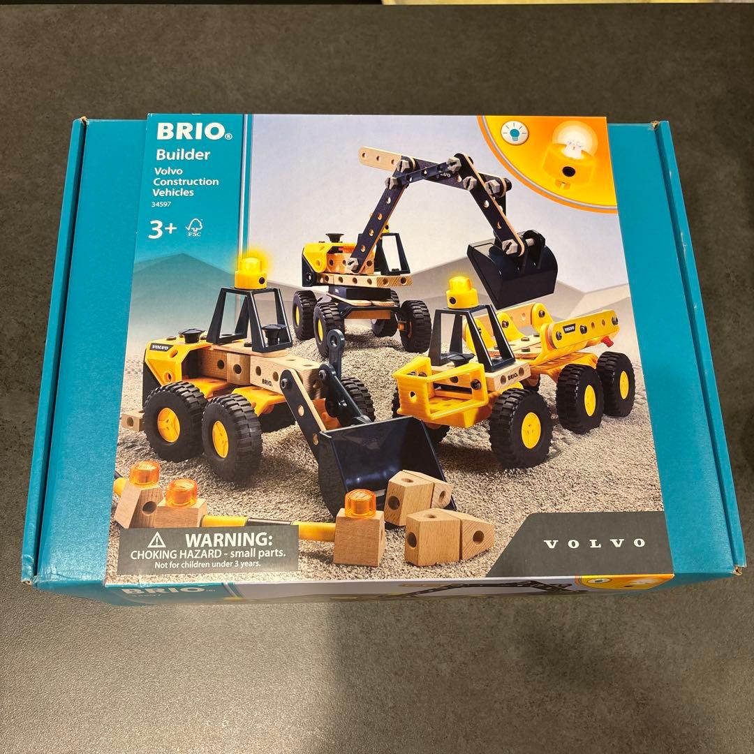 【新品未開封】BRIO (ブリオ) ビルダー Volvo工事車両DXセット