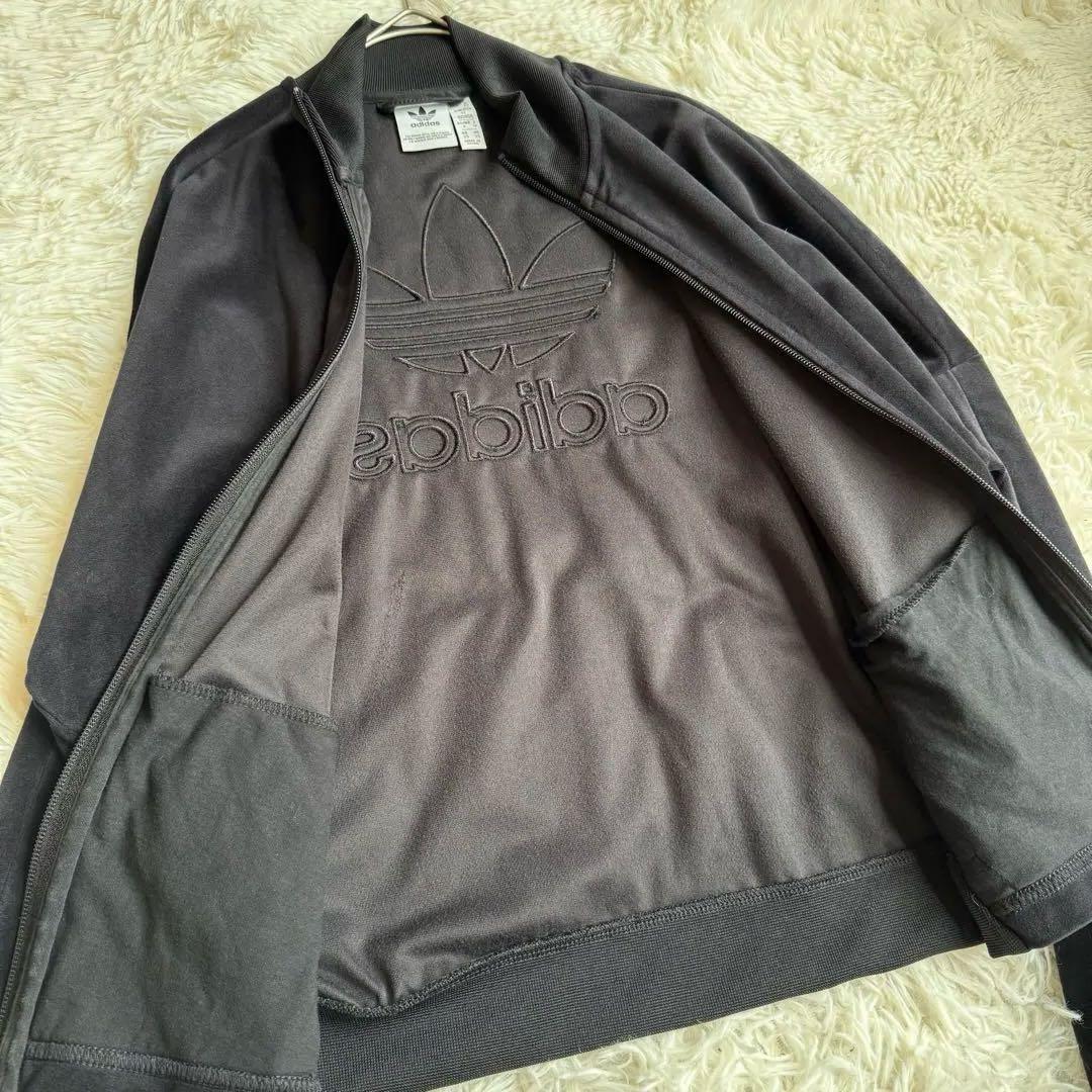 ✨adidas originals✨ベロアトラックジャケット 黒 デカロゴ刺繍