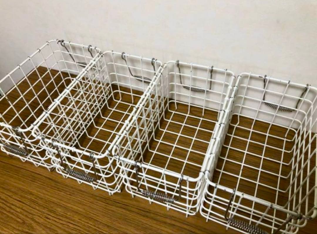 給食カゴ　4個セット　ホワイトワイヤー　収納　整理整頓　無印良品
