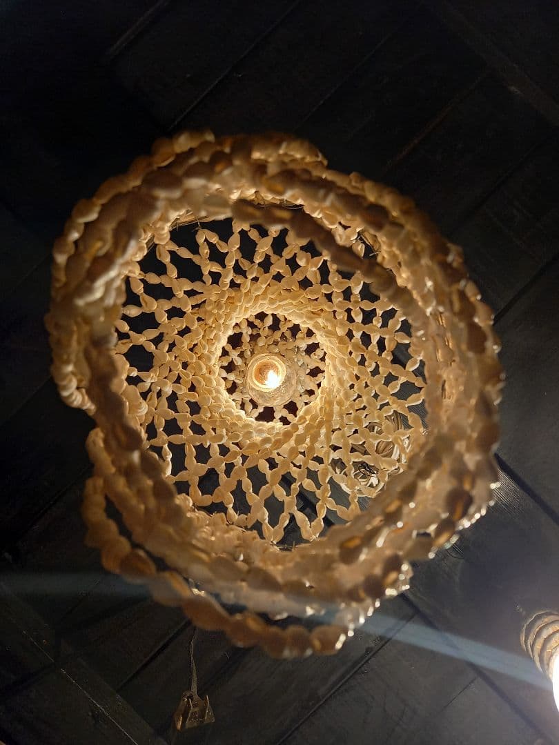 レア　フレンチ　シェル　ビーズ　シャンデリア　ハンギング　ランプ