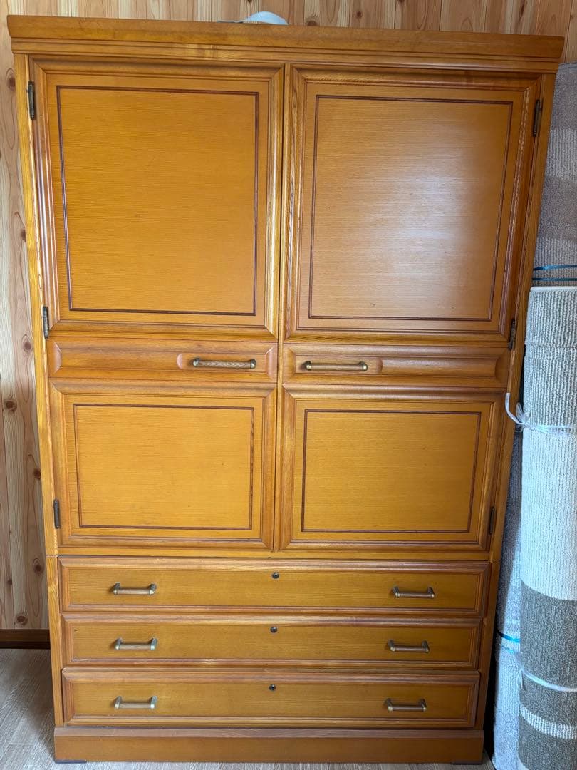 中は桐の虫が入らない設計の 桐タンス 防虫剤要らず