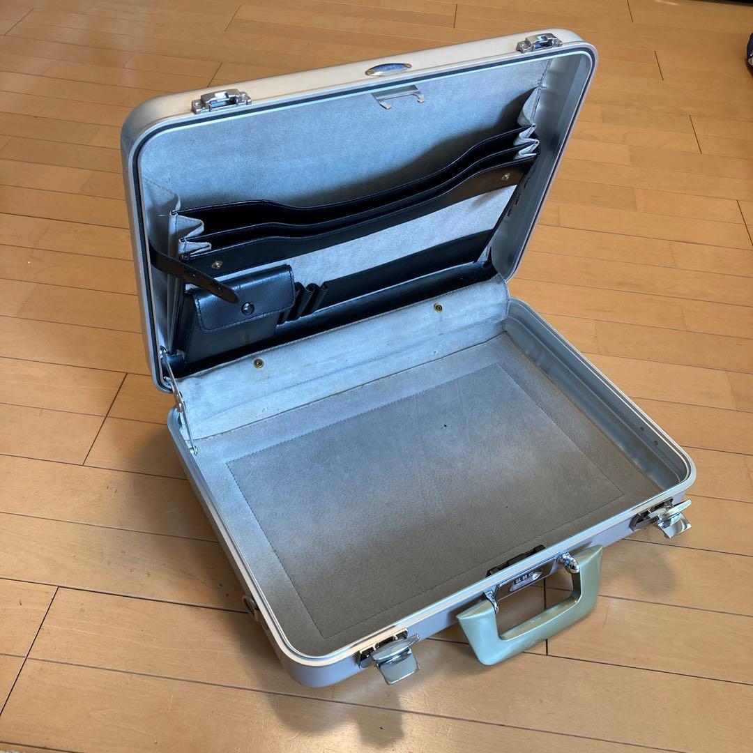 カバン　アタッシュケース　ゼロハリバートン　米国製　希少　ビンテージ