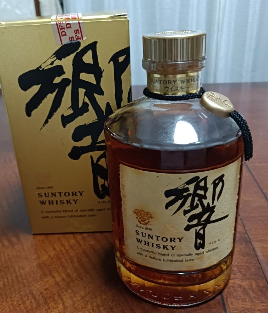 サントリー 響 ウイスキー 裏ゴールドラベル