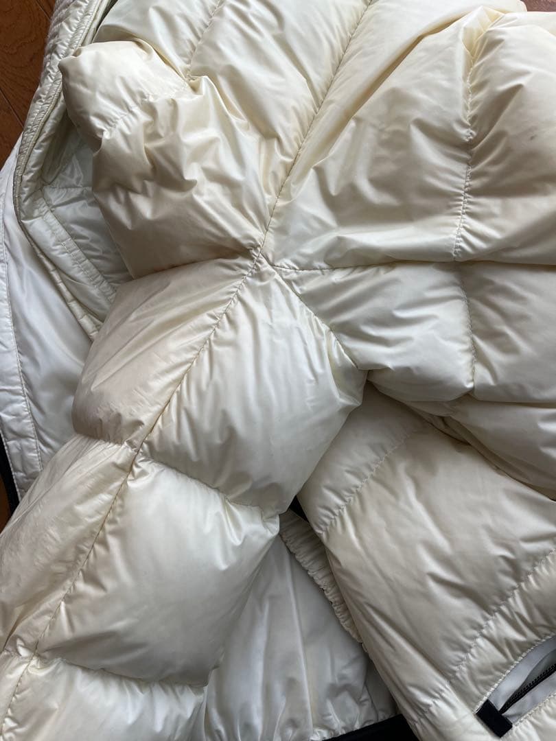 moncler grenoble ダウンジャケット