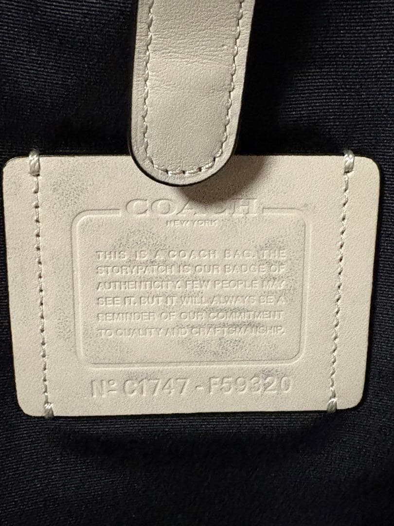 COACH ボディバッグ 黒/ベージュ