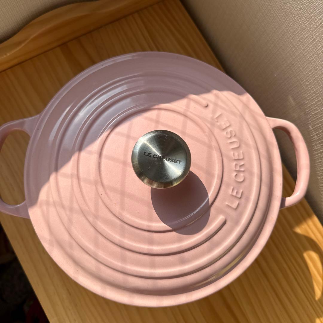 ル・クルーゼ ココットロンド22㎝　シフォンピンク