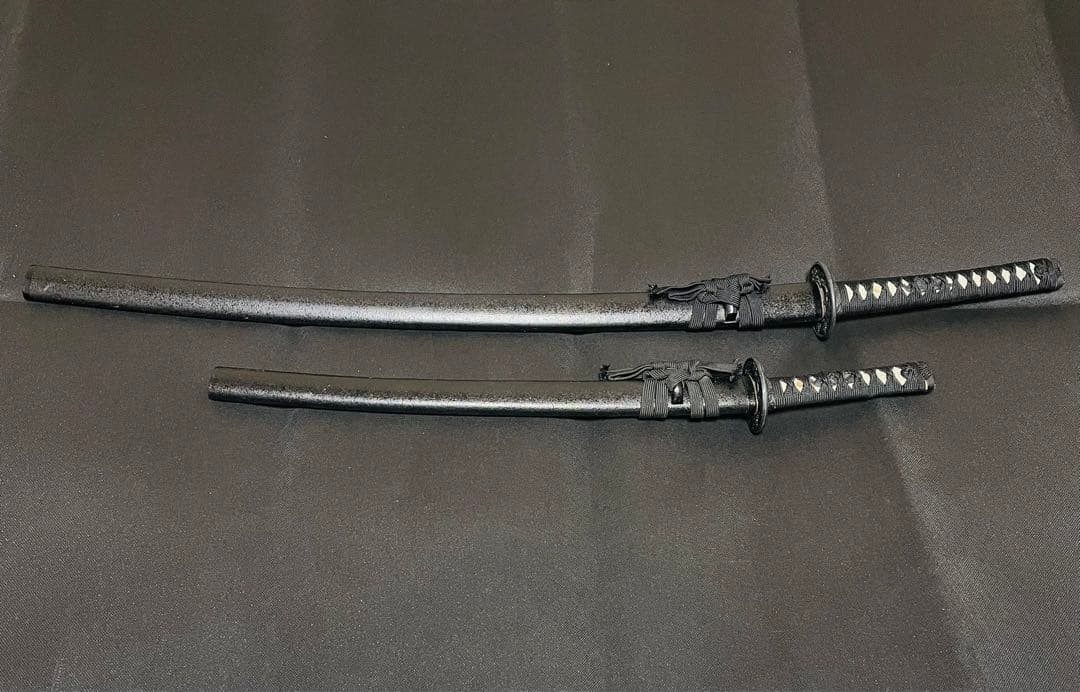 模造刀 のたれ刃紋 居合刀 2本セット 太刀 脇差 コレクション （B01）