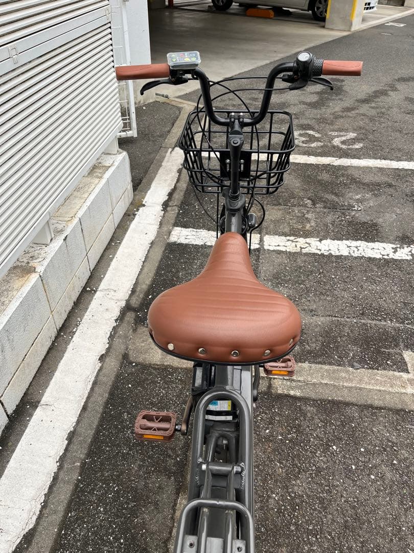 ブリヂストン　電動アシストファットバイク　ビッケポーラーベースセミファットタイヤ