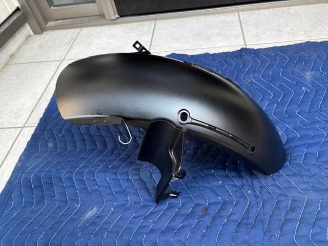 Z900RS SE　2025　フロントフェンダー マットブラック クランプ付き