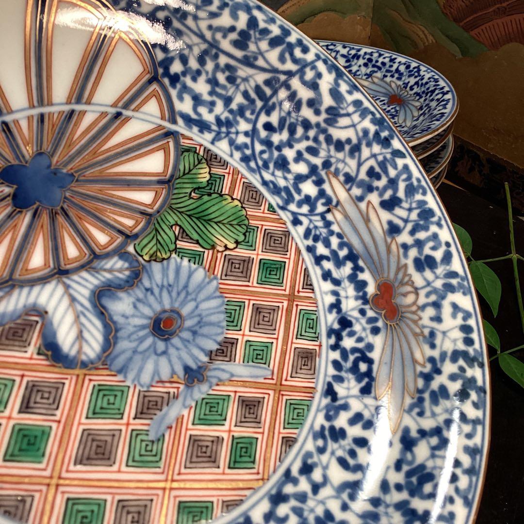 A905大聖寺伊万里　染錦手　『渦福』金縁　萩唐草　菊花紋様　　7寸皿　1枚