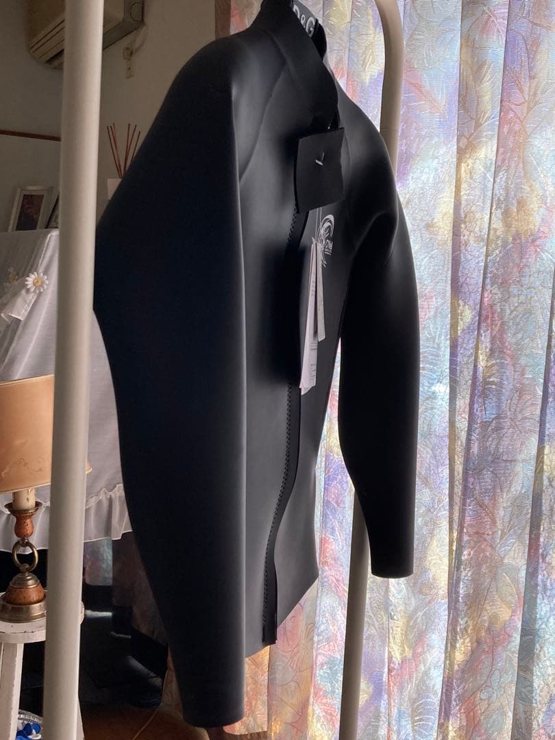 新品未使用 タグ付O'Neill ブラック タッパー フロントジッパー