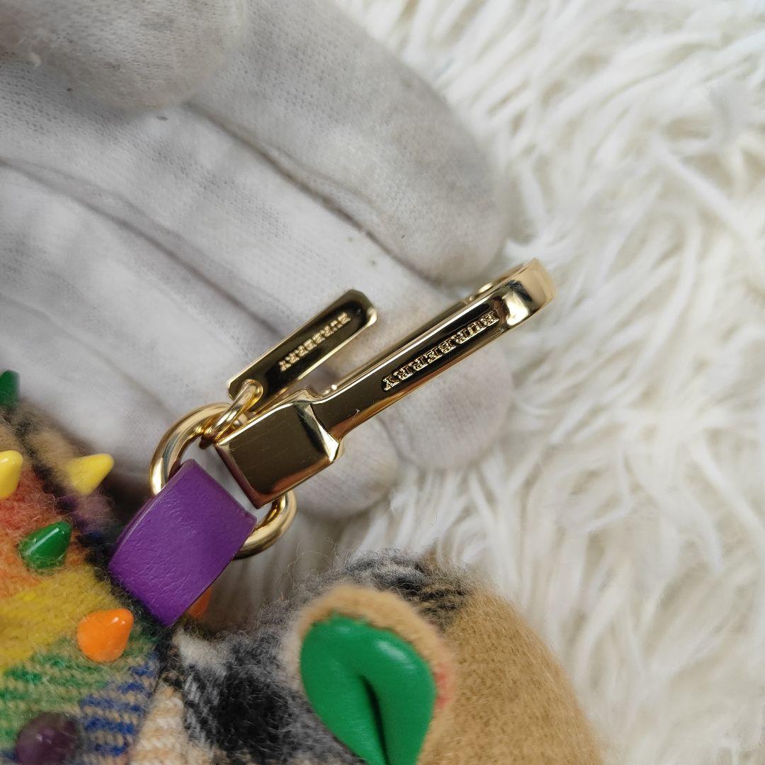 BURBERRY　キーホルダー　アニマルシープ スタッズ　チェック　箱付き