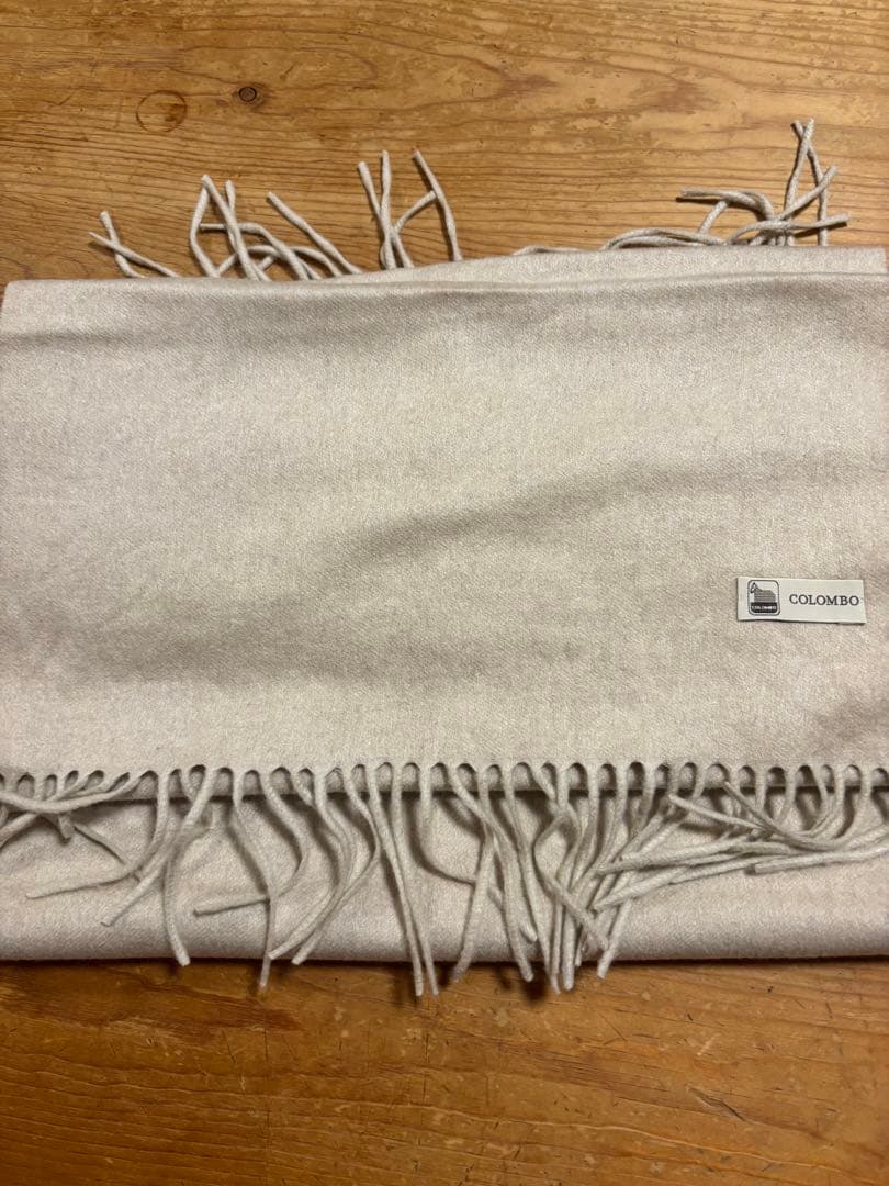 コロンボ（COLOMBO） ソリッドマフラー ストールです。