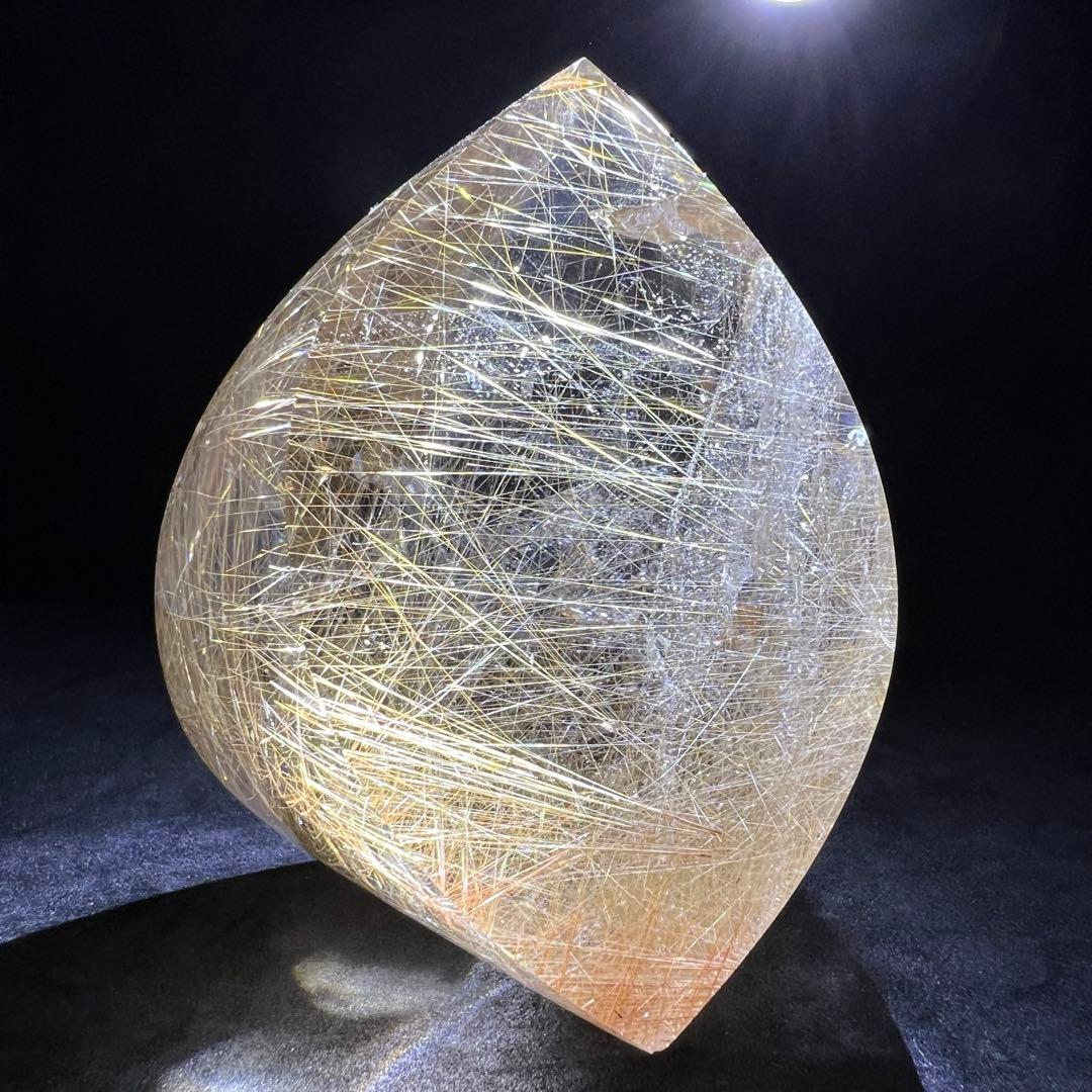 ✳️☆極上の透明度に煌めき抜群のルチル☆ゴールドルチル 雫型 天然石 磨き石 原石