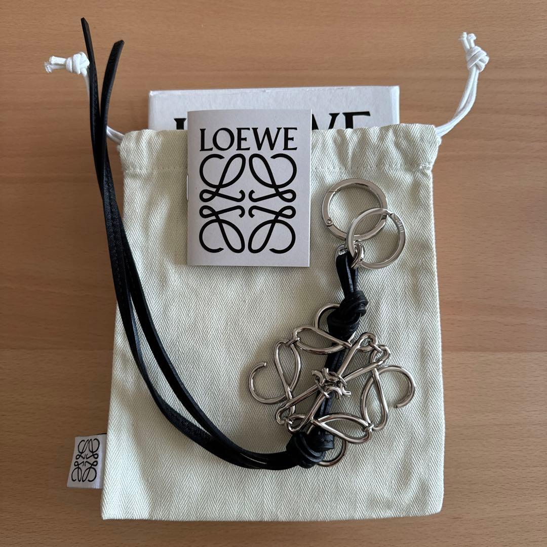 LOEWE ロエベ アナグラム バッグチャーム キーリング シルバー