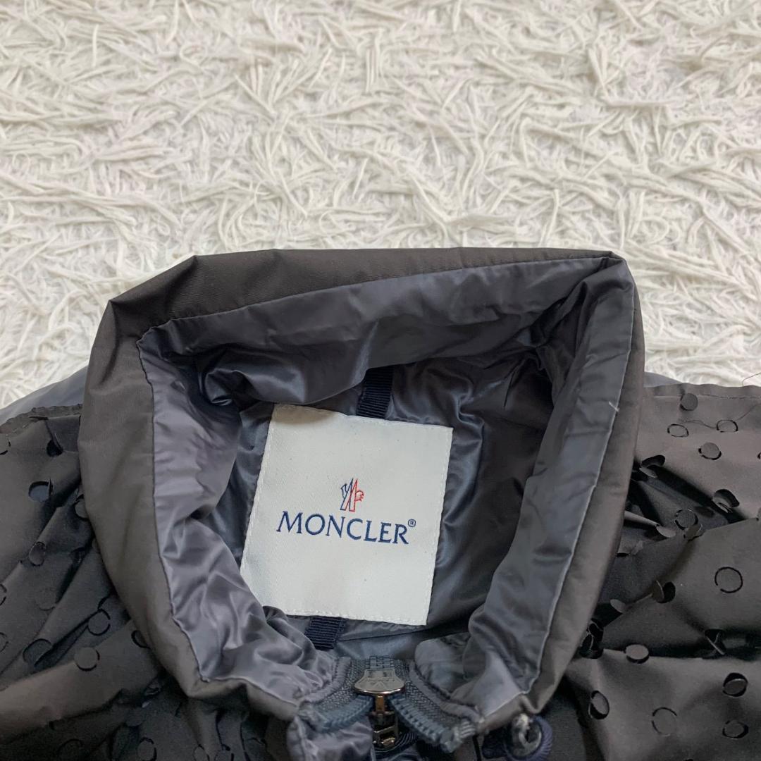 16272✨レア✨MONCLER ドッキング パンチング加工 ダウンベスト