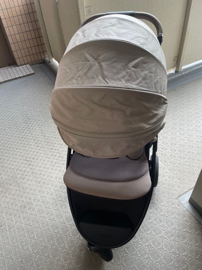 アップリカ　スムーヴプレシャスAB　ベビーカー