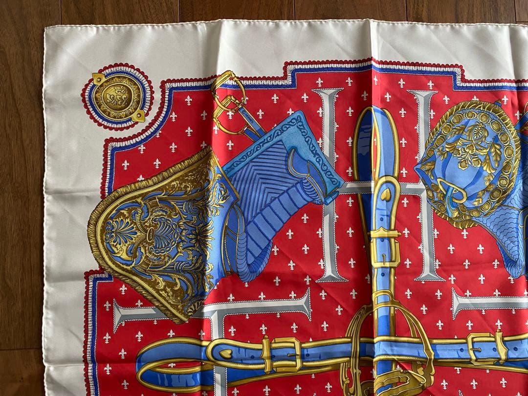 エルメス HERMES シルクスカーフ ハンカチ 赤・青・白