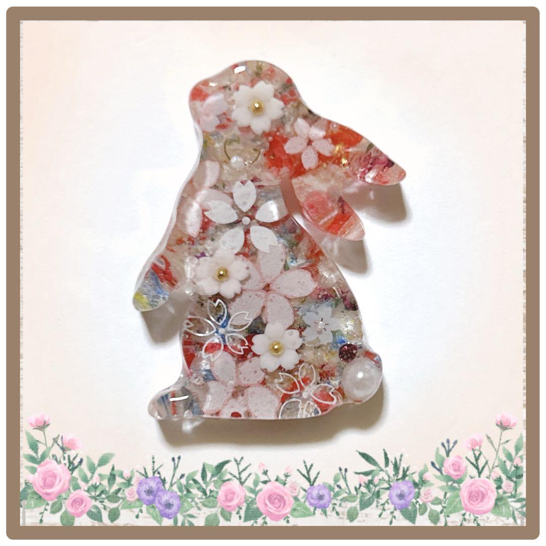 No 10❣️桜模様のうさぎさんレジンヘアゴム❣️٩(๑❛ᴗ❛๑)۶❣️