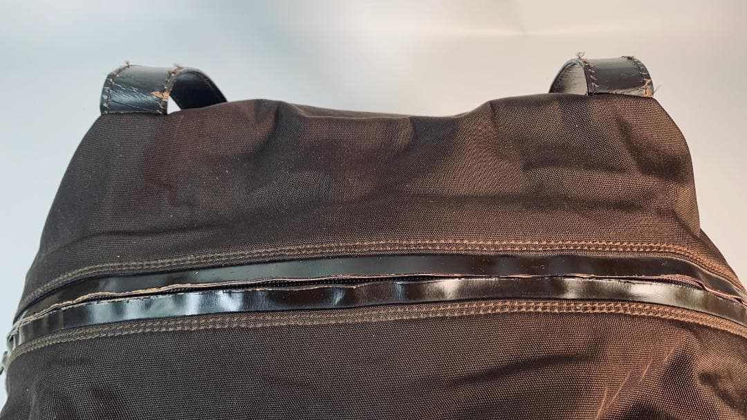 Gucci 茶色いナイロン製トートバッグ