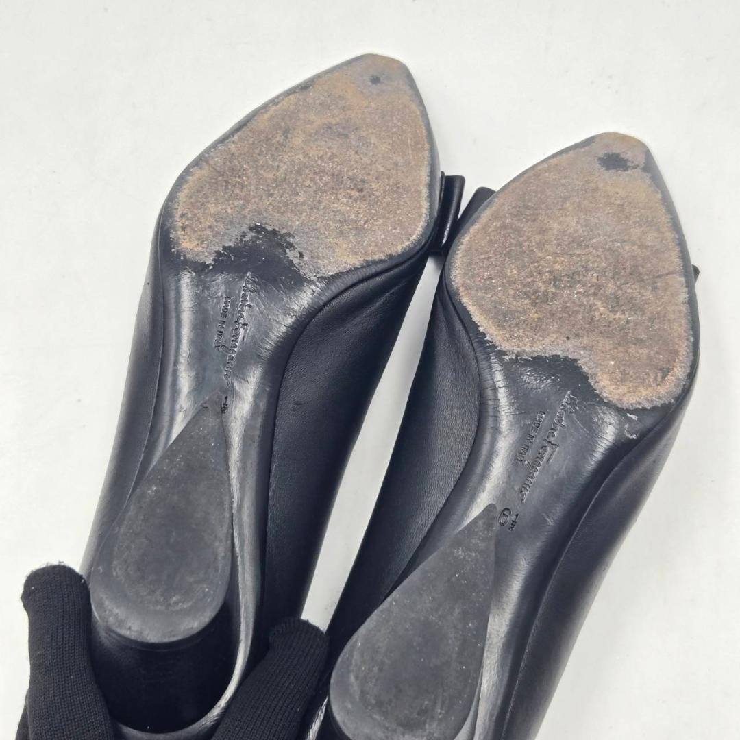 美品 Ferragamo フェラガモ パンプス 6 1/2C ヴァラリボン 黒