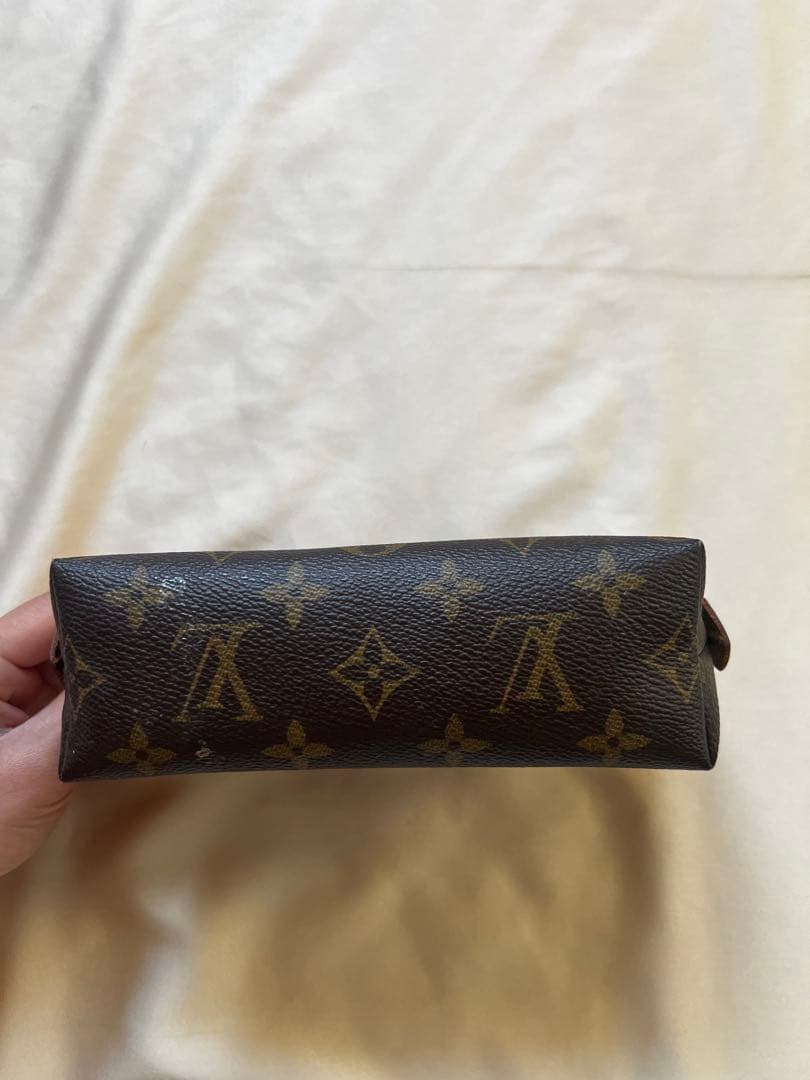 ルイヴィトンモノグラム化粧ポーチ正規品