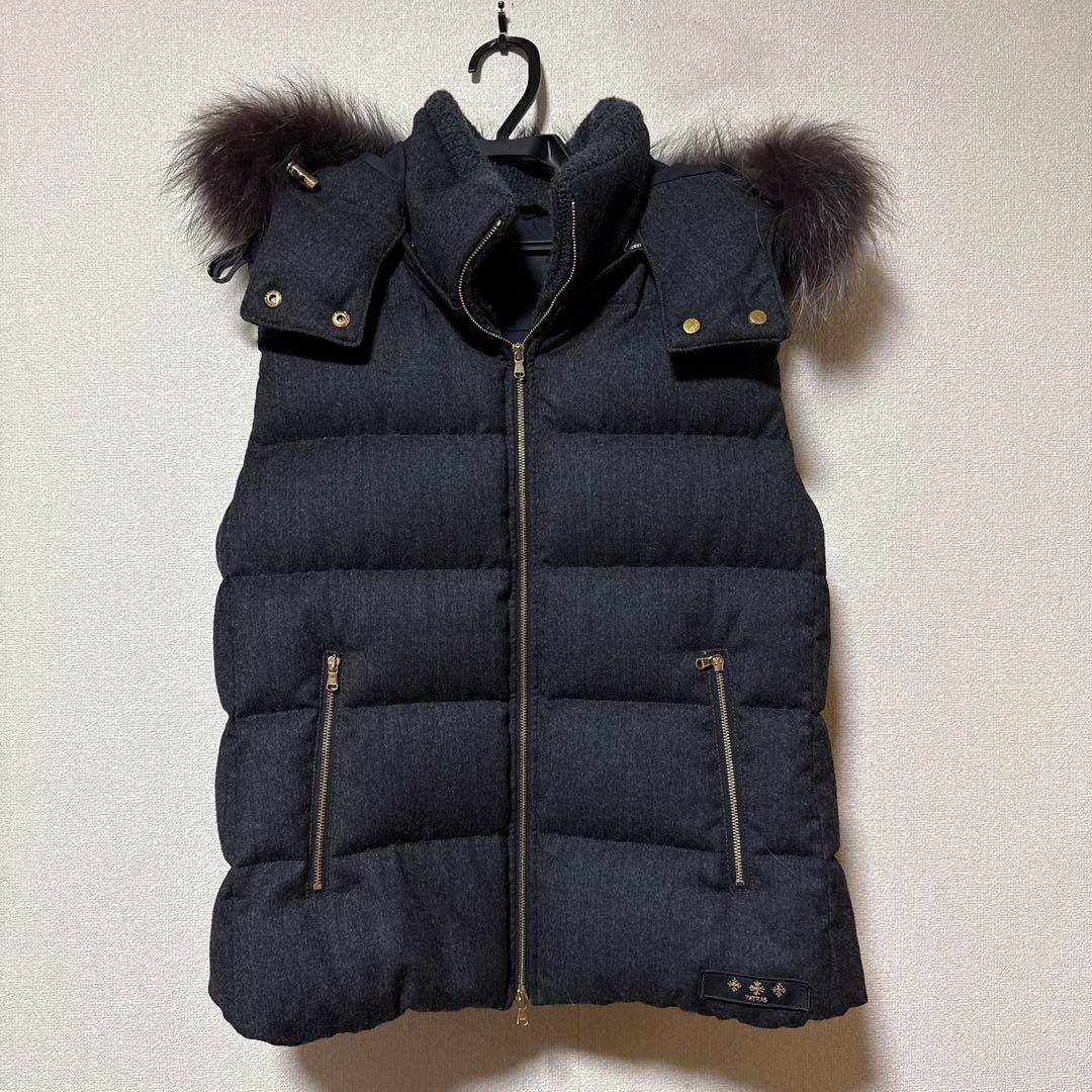 TATRAS ファー付きダークグレー ダウンベスト