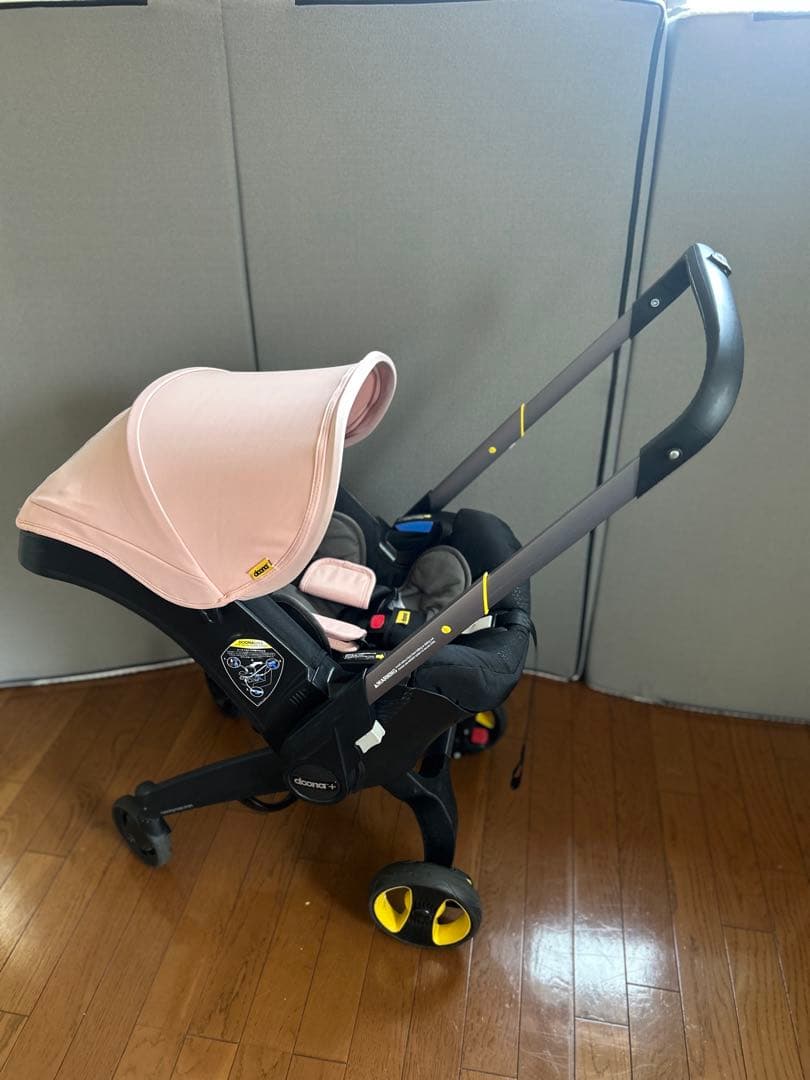 doona ドゥーナ　ピンク　レーサーグリーンISOFIXベース付きセット