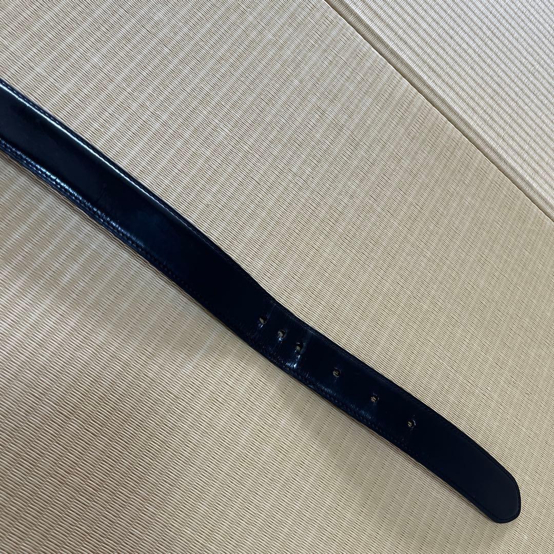 Cartier 黒ベルト 金色バックル