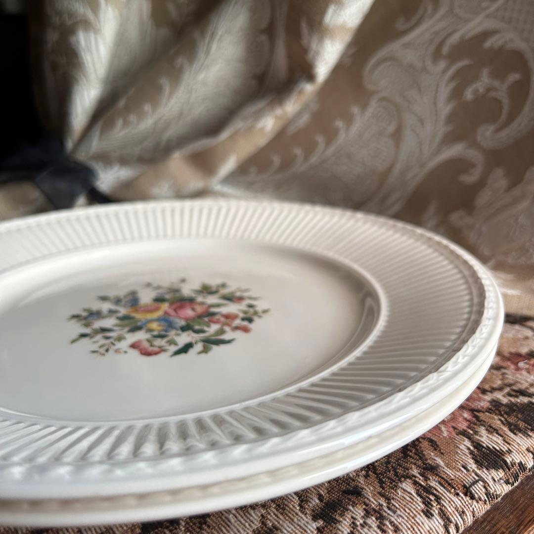 美品 英国製  Conway 英国の伝統美が息づくディナー皿ペア